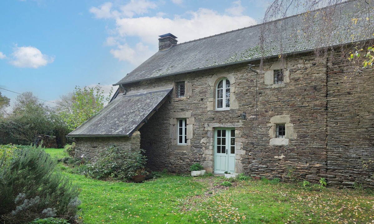 Mauron Bed & Breakfast | Ker Cado – Guest Rooms Between Brocéliande and the Breton Coast