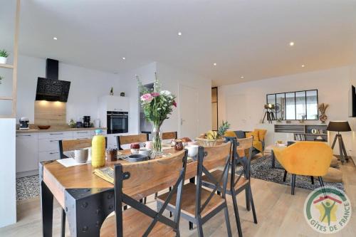 Saint-Germain-en-Cogles House | Ker sandra