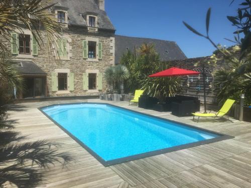 Ploubezre House | Ker Wilhelm