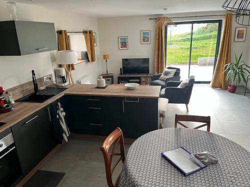 Cruguel House | Ker Zélia