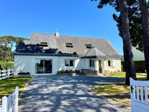 Penestin Apartment | KerDesAmis - Tolles Ferienhaus in Strandnähe mit Sonnenterrasse, Boulebahn und großem Garten