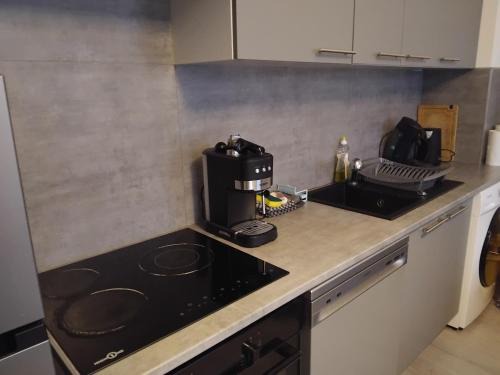 Lambezellec Apartment | Kerinou appartement dans immeuble avec interphone