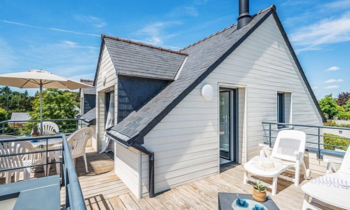 La Trinite-sur-Mer Apartment | Kerisper by Interhome