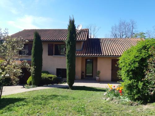 Cailloux-sur-Fontaines House | KERJEANNE