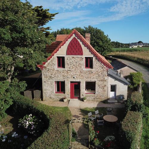 Tredrez-Locquemeau House | Kerlauma