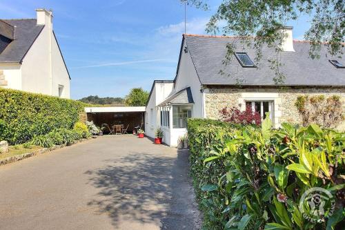 Plourivo House | Keryvane