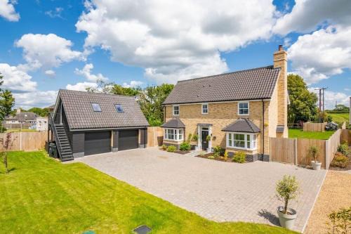 Eye House | Kestral House