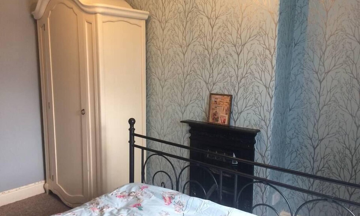 Kettering Apartment | Kettering Town Corporate - Isham