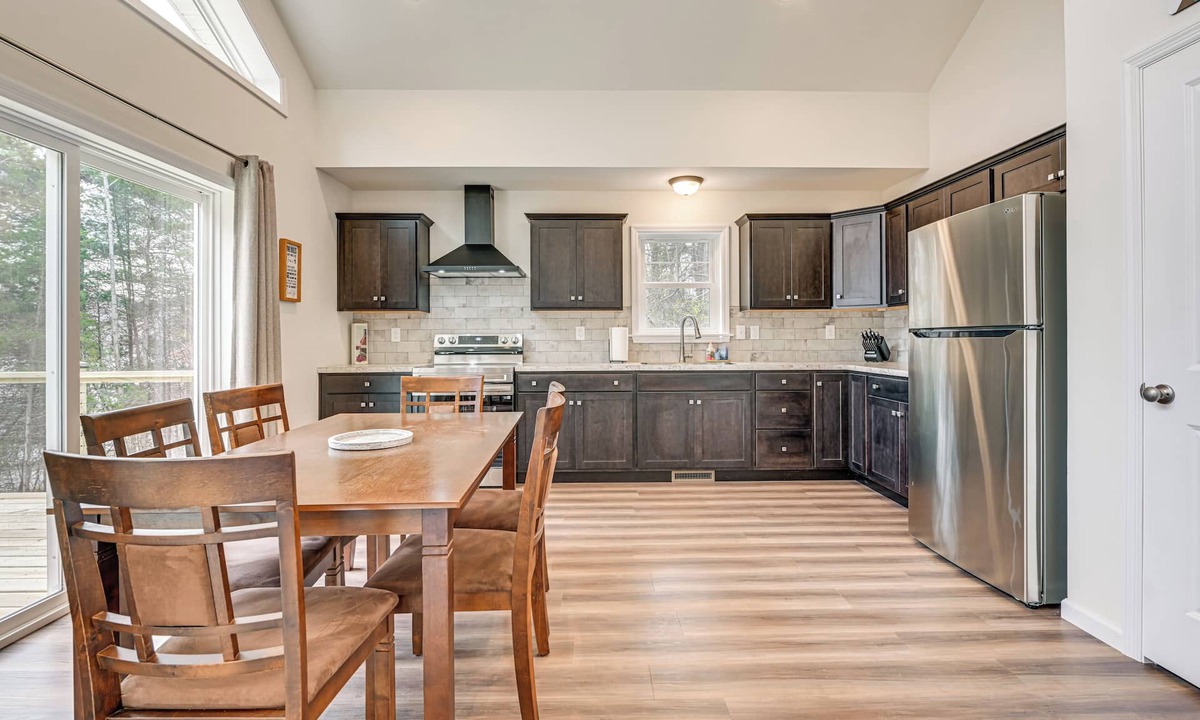 Town of Jerusalem Cottage | Keuka Lake Retreat Steps From Marina!
