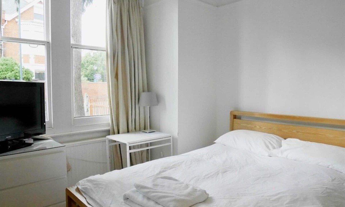 Kew Apartment | Kew Studios and Rooms