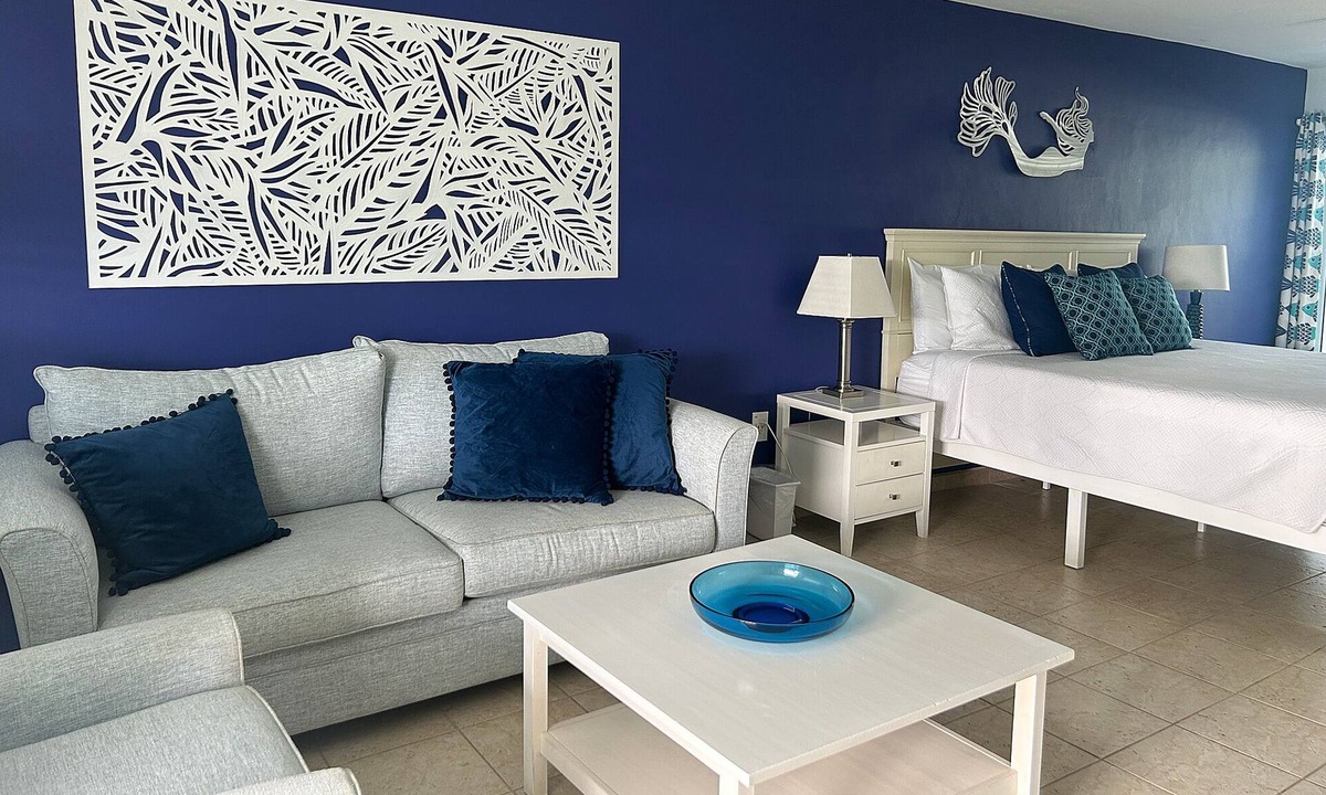 Key Colony Beach Apartment | Key Colony Beach Condo Ocean Front Complex, Private Beach, Heated Pool