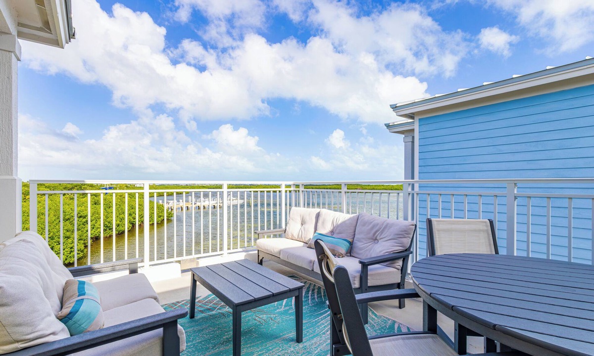 Rock Harbor Villa | Key Largo 4BR Villa – Partial Ocean View & Pool