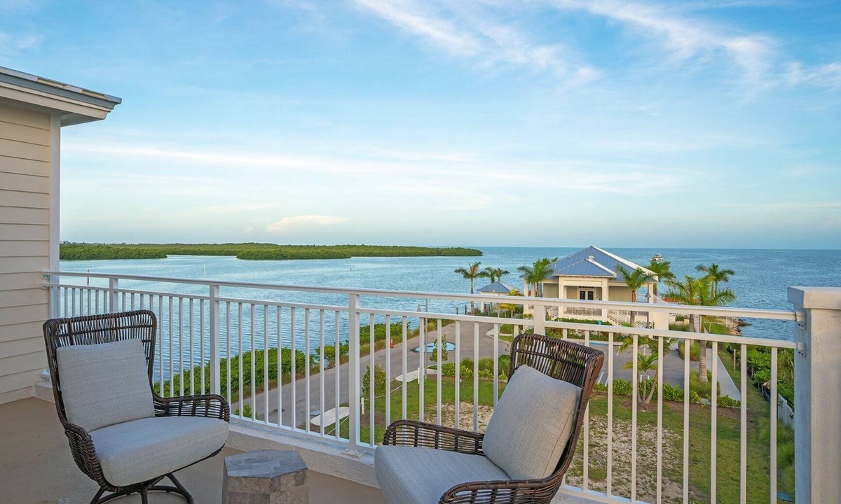 Rock Harbor Villa | Key Largo 4BR Villa | Partial Ocean View + Marriott