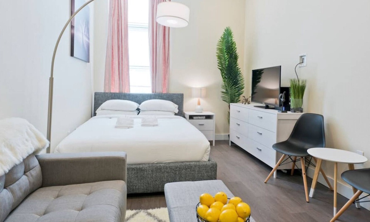 Downtown Boston Apartment | Keyless Entry | Laundry in Bldg | Pet Friendly