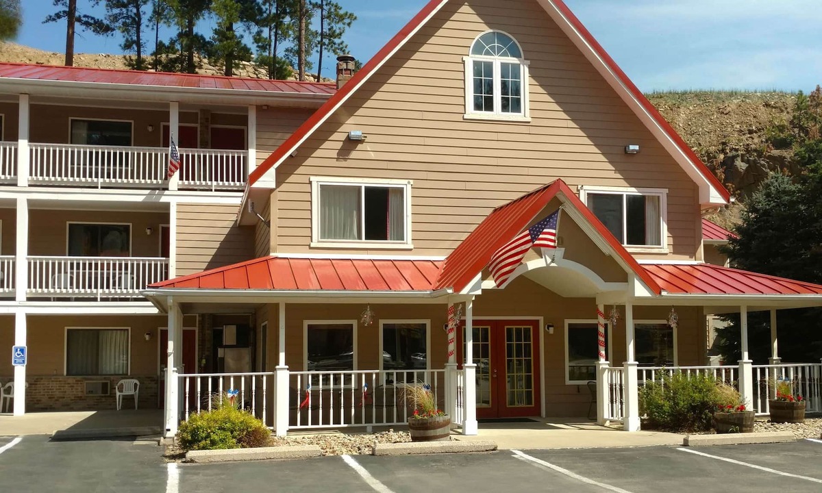Keystone Hotel | Keystone Boardwalk Inn and Suites