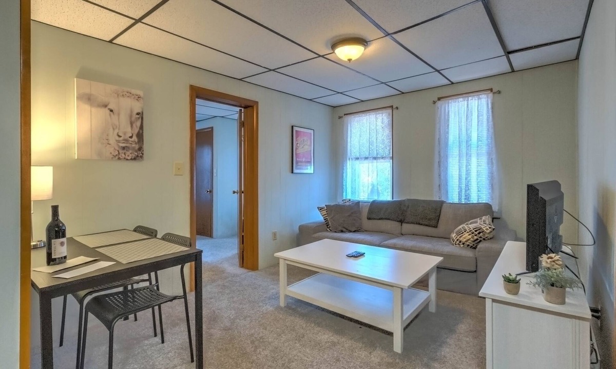 Hershey Apartment | Keystone Efficiency, Apt #3nDowntown Hershey One Bedroom Efficiency