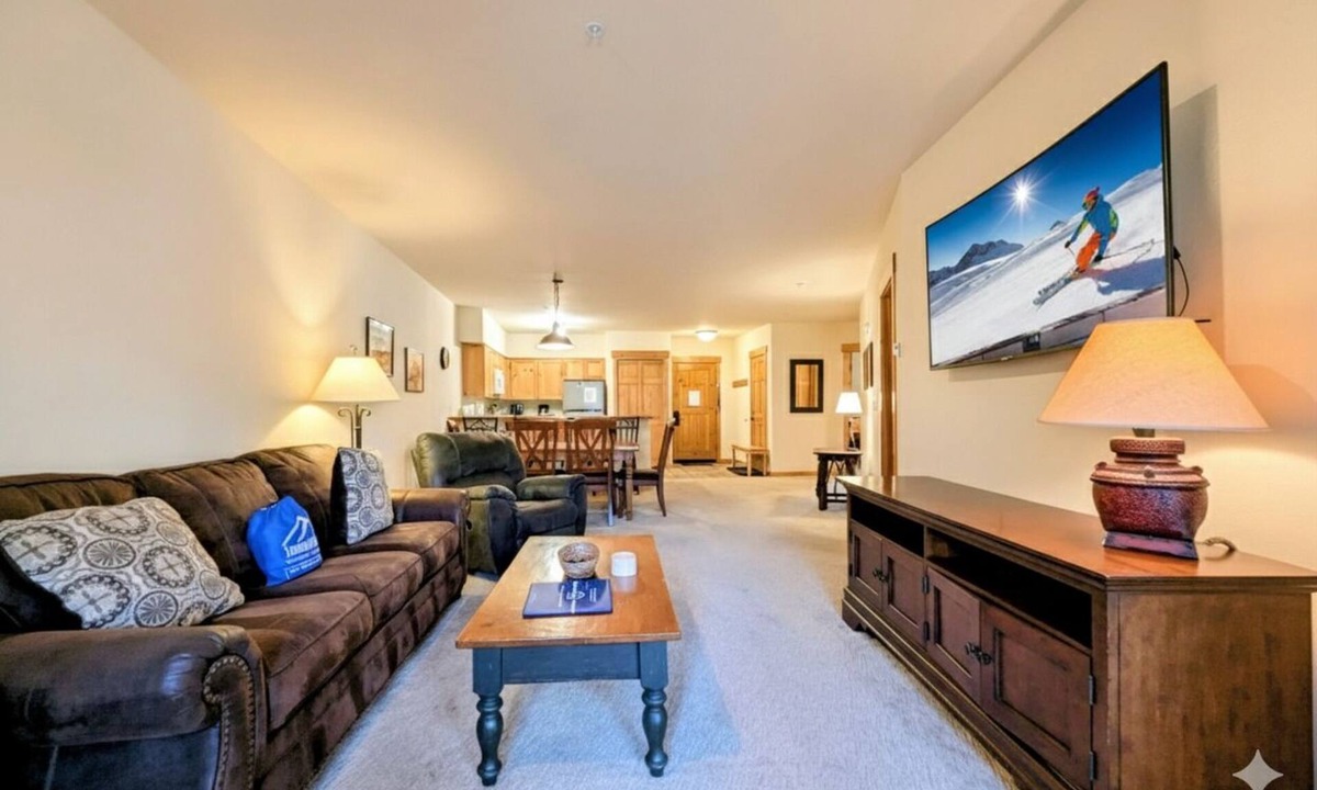 Mountain House Condo | Keystone Getaway | Balcony w/Views & Hot Tub