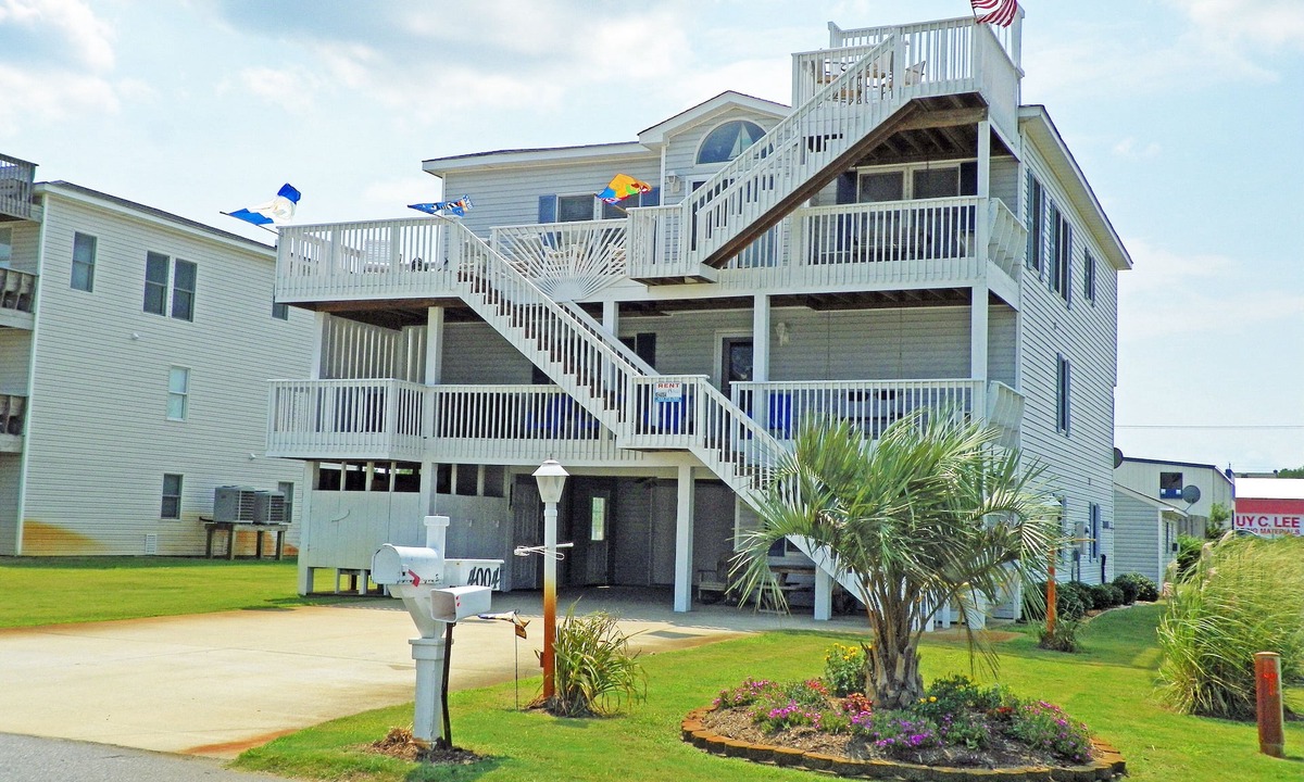 Kitty Hawk Cottage | KH4004- Oceanside Paradise 5BR, Private Pool, Hot Tub, Elevator & Pool Table