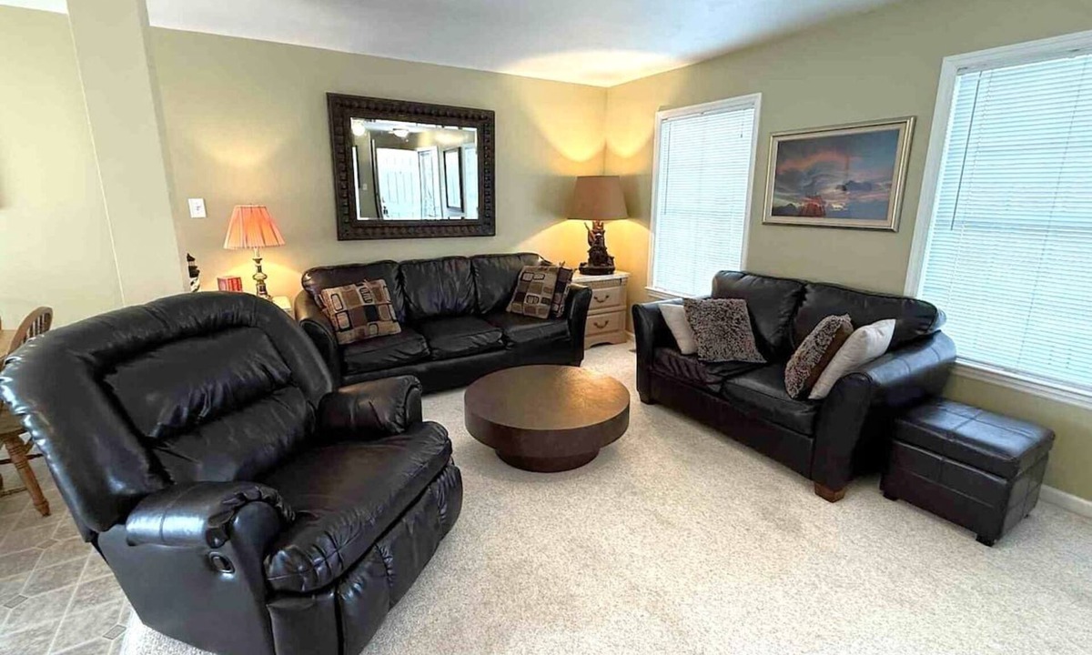 Kelleys Island House | KI Cape Cod - 4 Bedrooms/2 Bathrooms