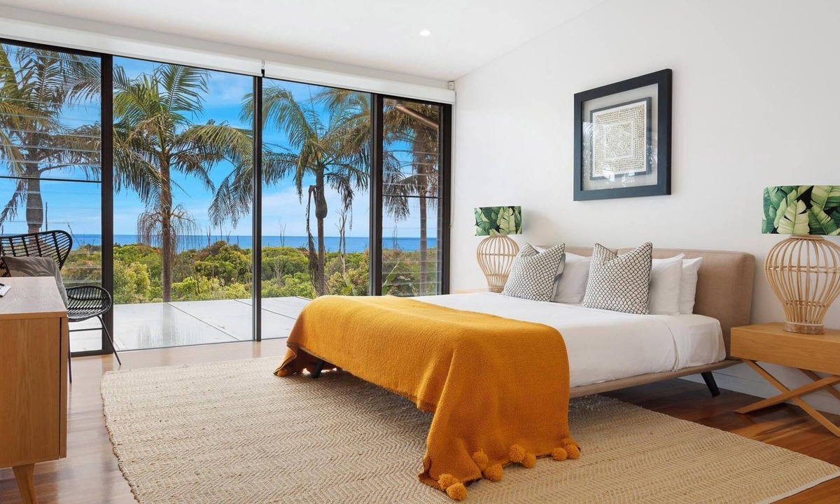 Byron Bay House | Kiah - nestled between Main & Belongil Beaches