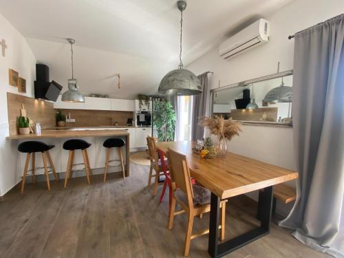 Pakostane Apartment | Kiara