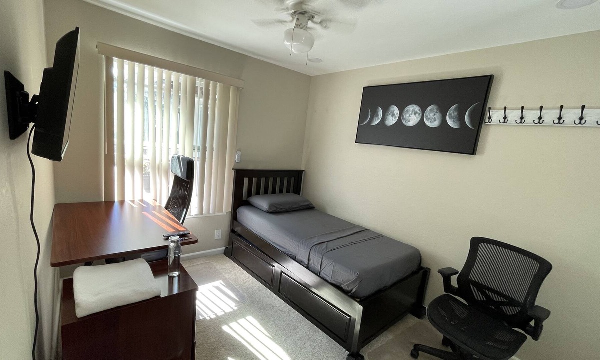 South San Jose House | Kick back and relax in this one bedroom R3 with all comforts.