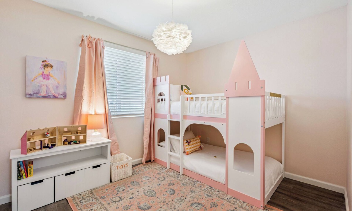 Tempe House | Kid's Favorite | Splash Pad | Pool | Playground