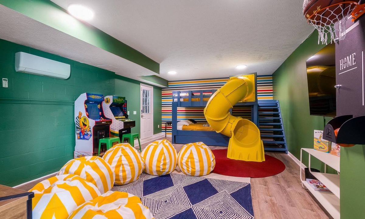 Massanutten House | KidFav, Parent-Loved, MiniGolf,HotTub,FirePit,Pets