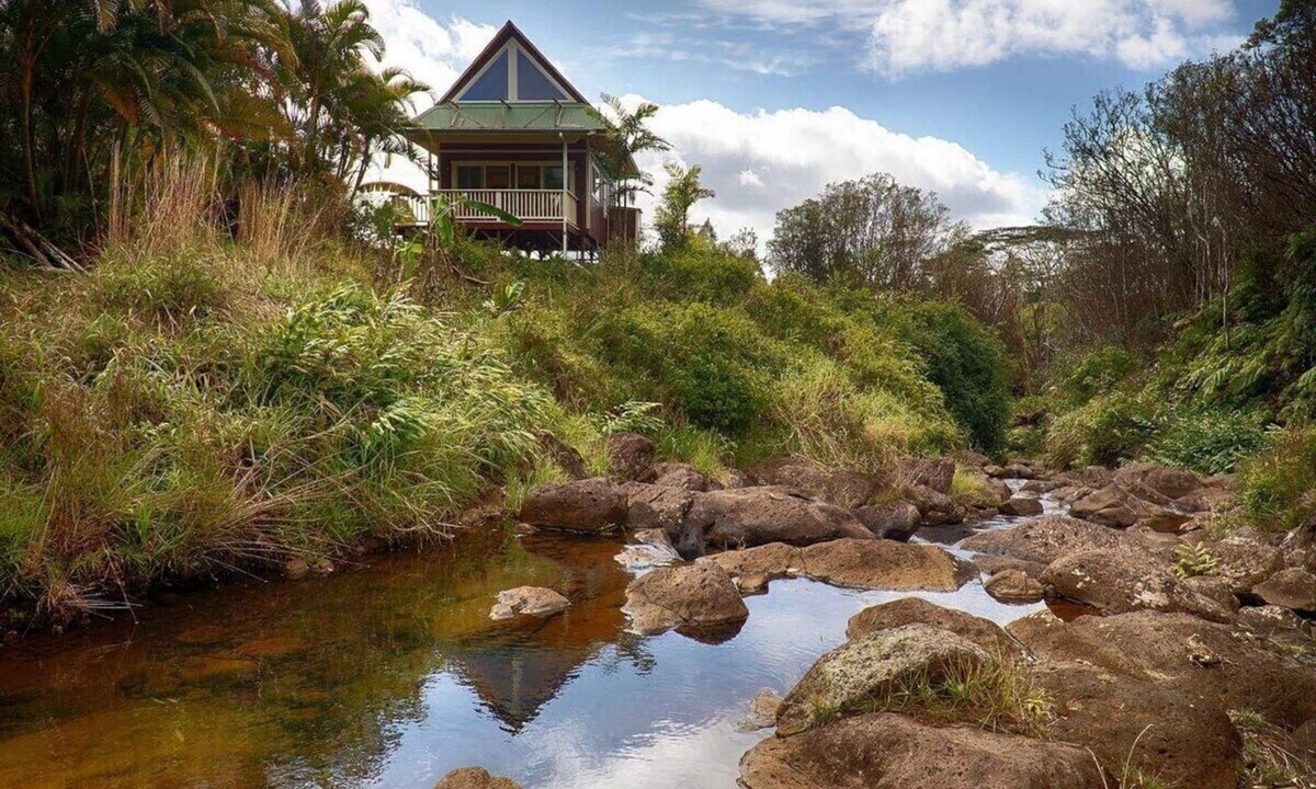 Hilo Cabin | Kikala Waterfall Lodge