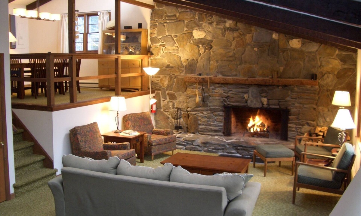 Pittsfield House | Killington area home - 4-seasons, hot tub and A/C