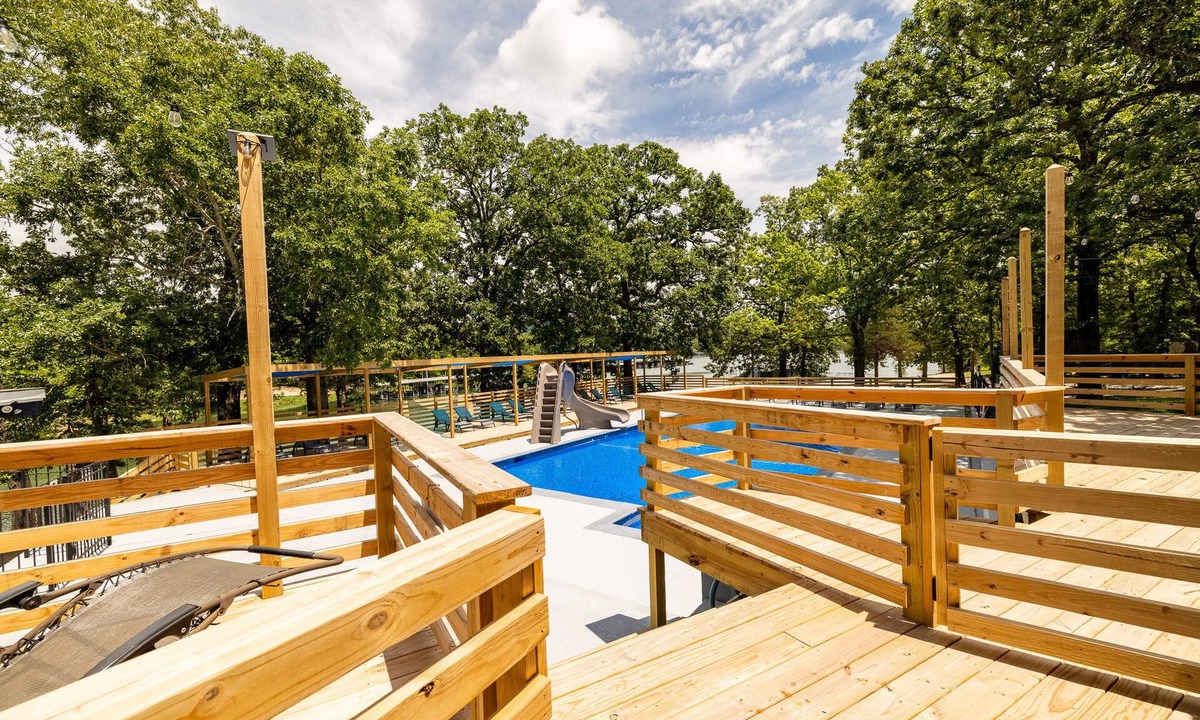 Kimberling City Hotel | Kimberling Cove D2