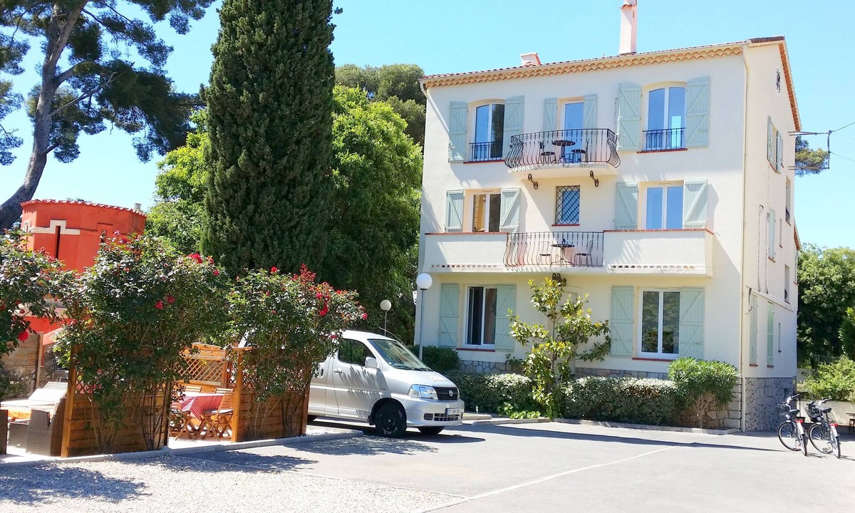 Prado - Republique Apartment | Kimi Résidence