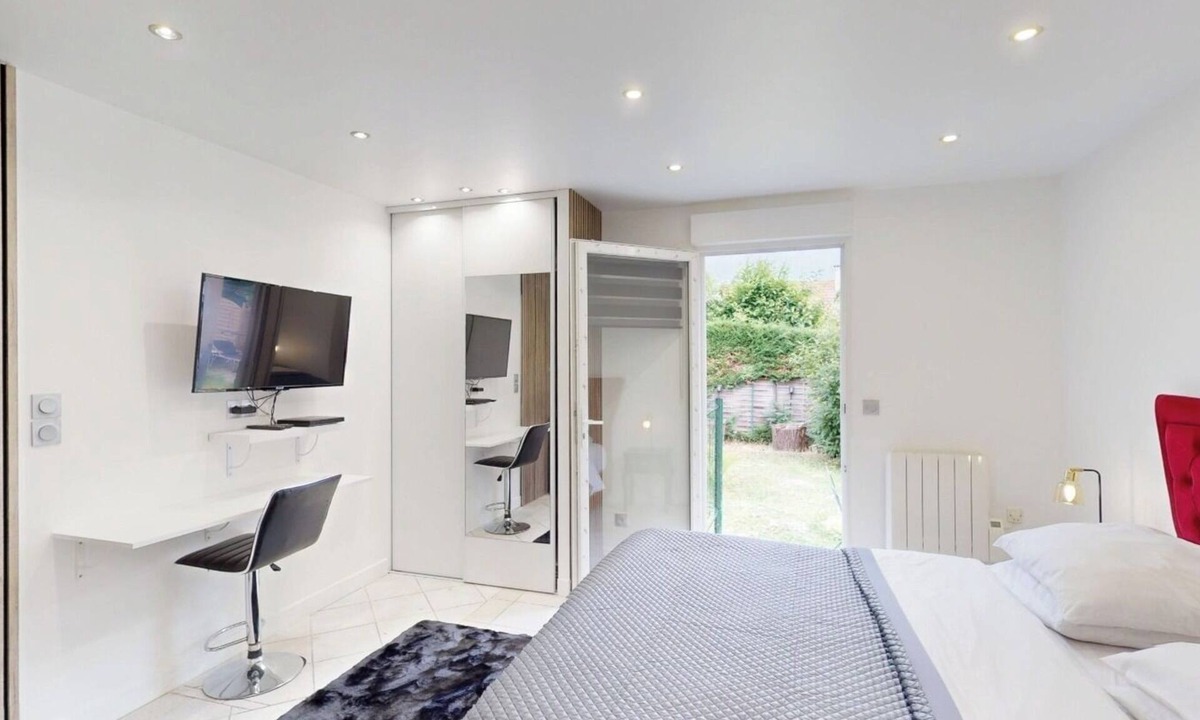 Osny House | Kimia Suite Room