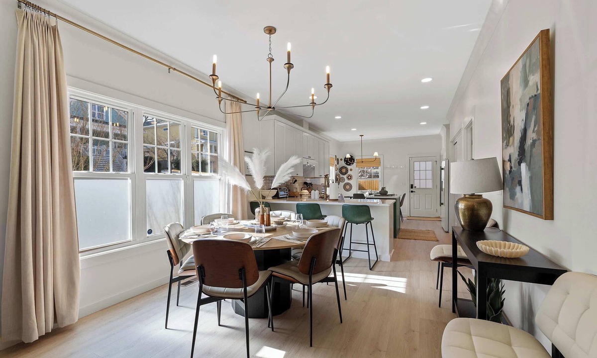 East Durham House | King Bed | EV Charger | 12 Guests | Modern