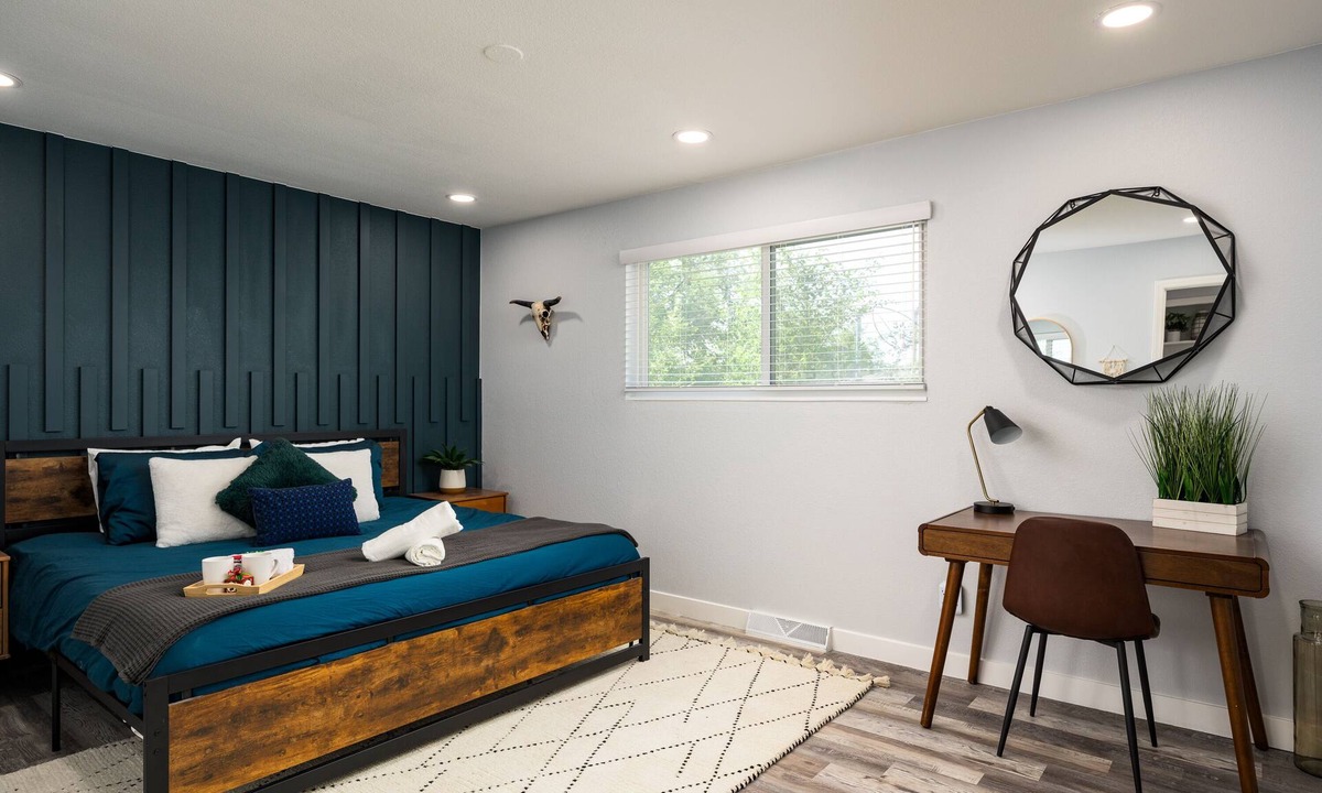 Berkley House | King Beds, In-Unit Laundry, Full Kitchen Close to Downtown Denver & Red Rocks!
