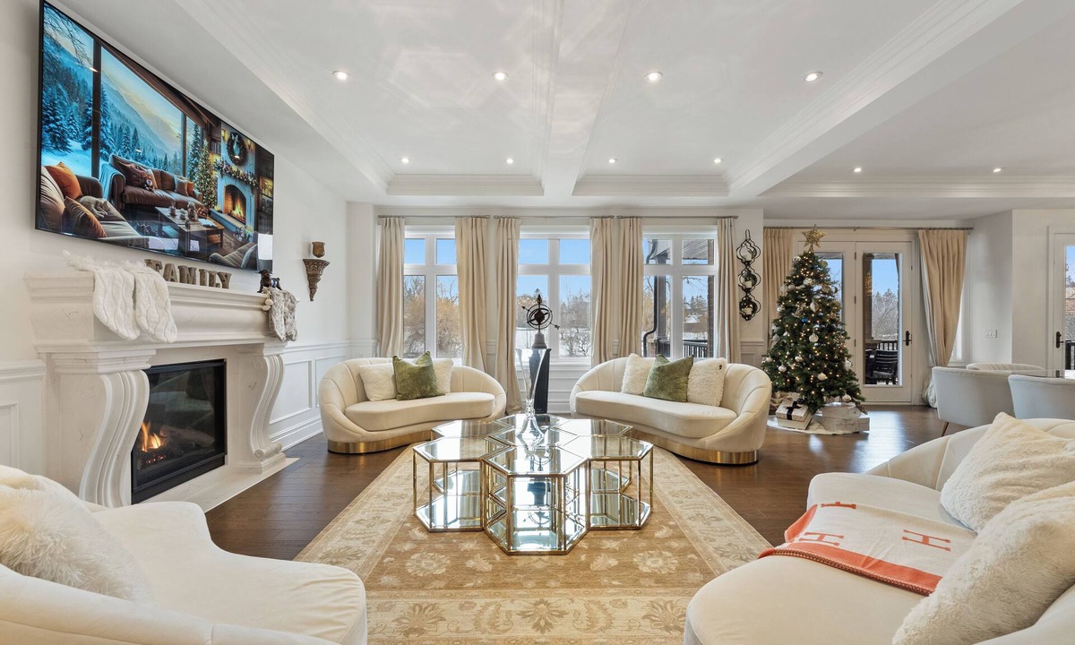 King City Boat Rental | King City Villa 4 Bedroom Retreat with Spacious Backyard
