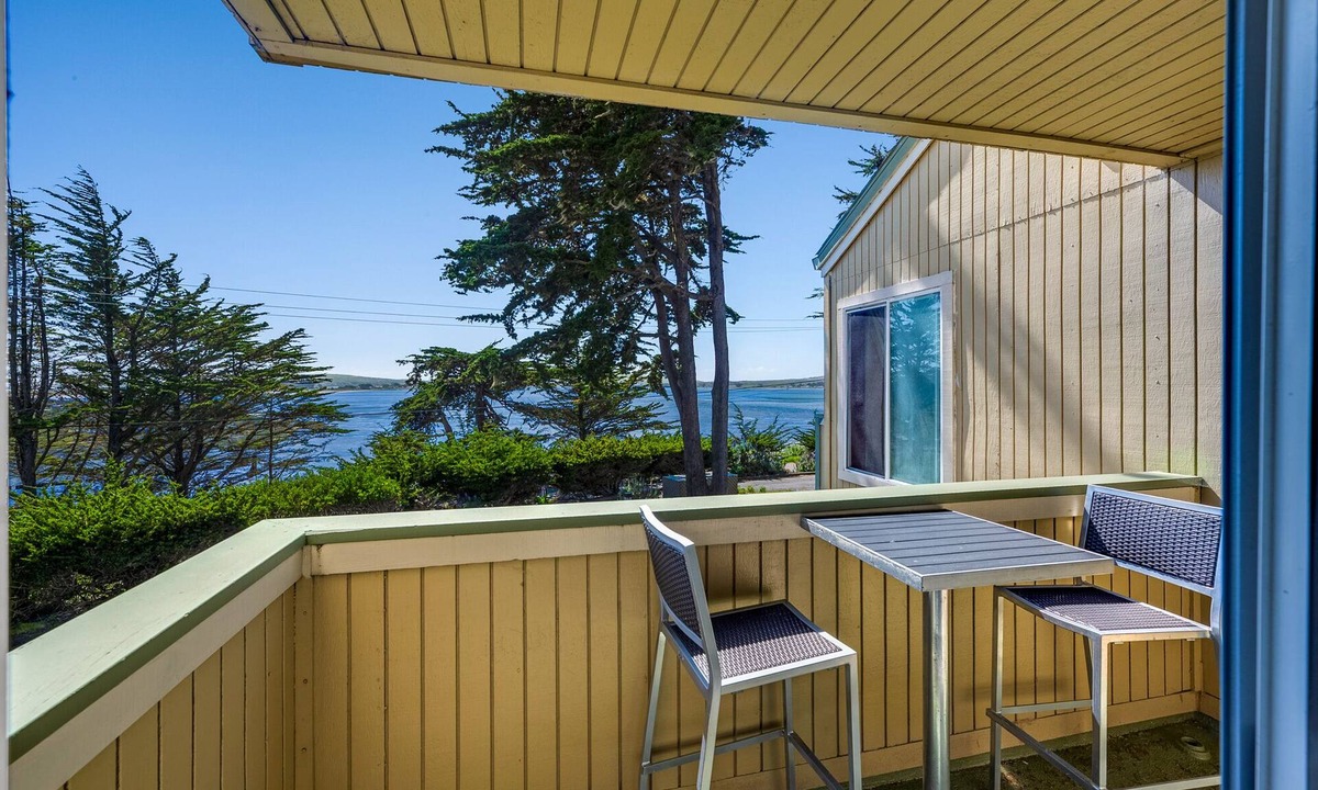 Bodega Bay House | King Fireplace Room with Ocean View