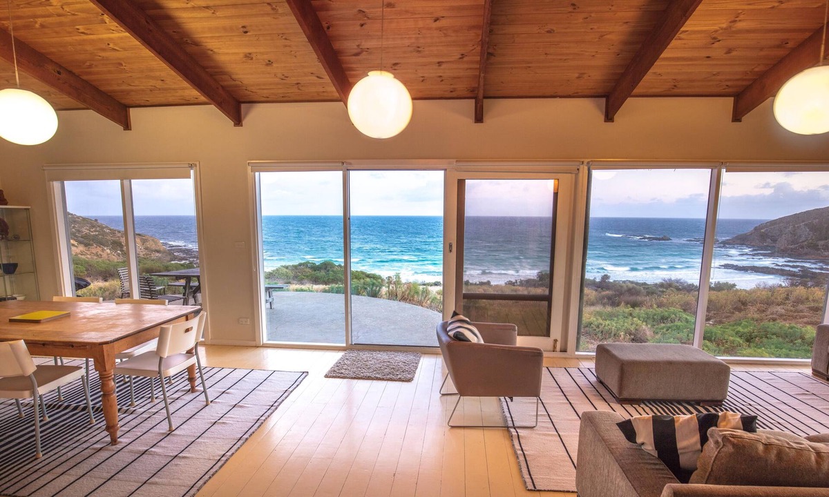 Duncan House | King George Beach Retreat