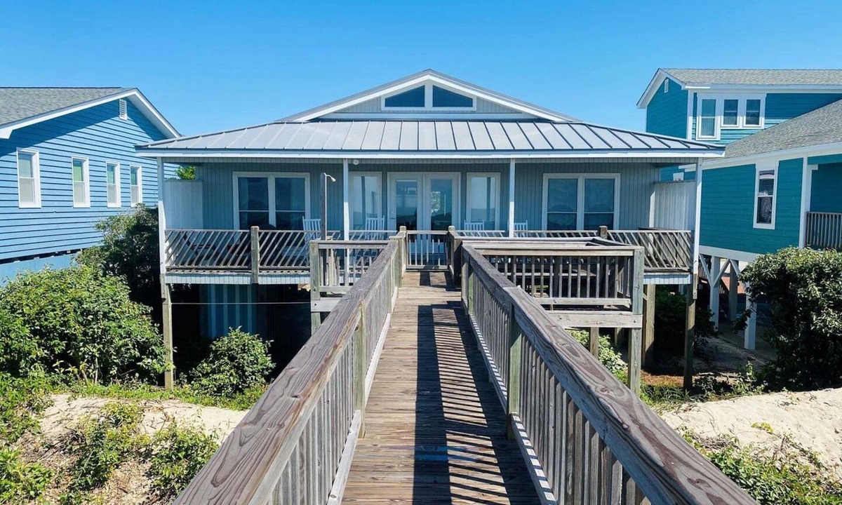 Holden Beach House | King of the Sea: 4-bedroom oceanfront home in Holden Beach, NC.