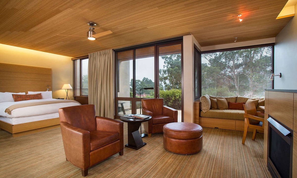 Sausalito Hotel | King Room at a 4.5⭐️ Hotel