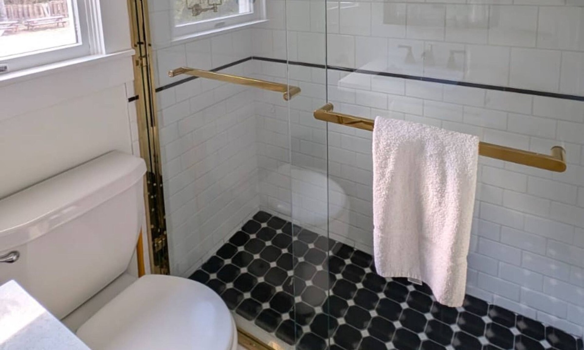 Lake Placid House | King Room - K