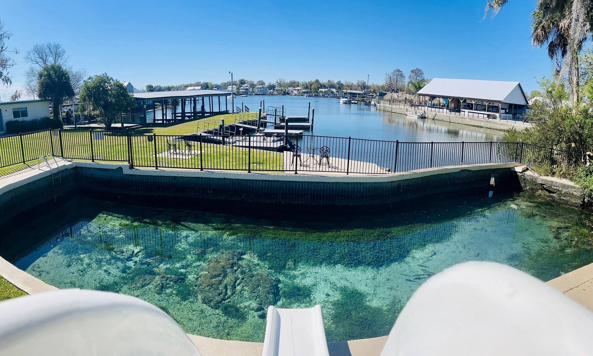 Springs at Kings Bay Cabin | King's Bay Lodge