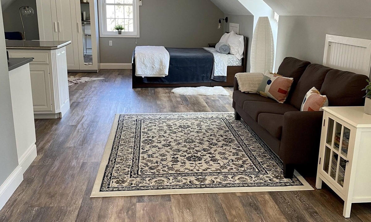 Narvon Apartment | King's Country Suite