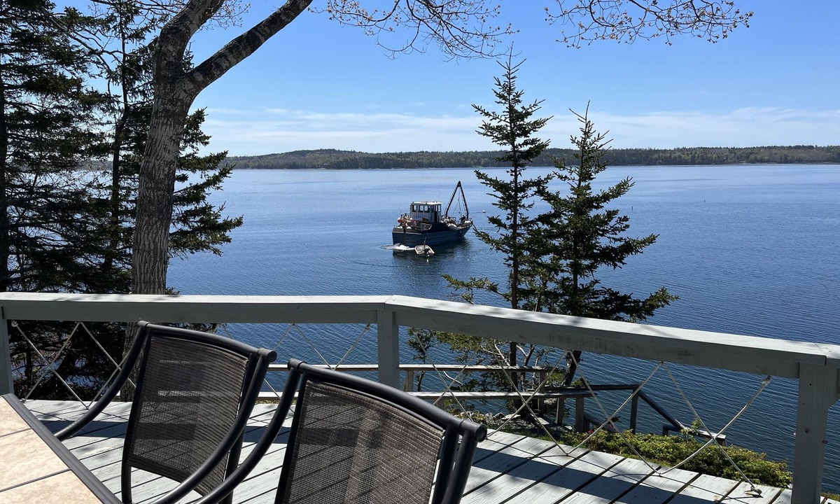 Herricks Cottage | KING'S LANDING ON EGGEMOGGIN REACH