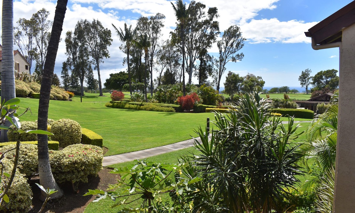 Waikoloa Villa | KING SIZE BED, SOLAR HEATED POOLS/SPAS, OCEAN VIEWS