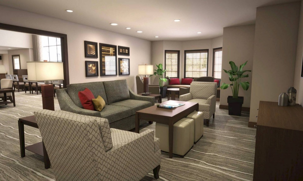 Lafayette Apartment | King Studio. Free Breakfast. Pool. Only 5 Miles from Purdue University.