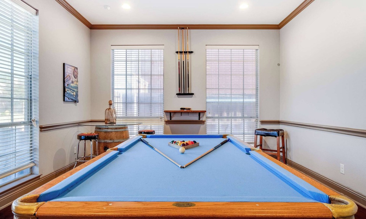 Rowlett House | King Suite House with Pool & BBQ