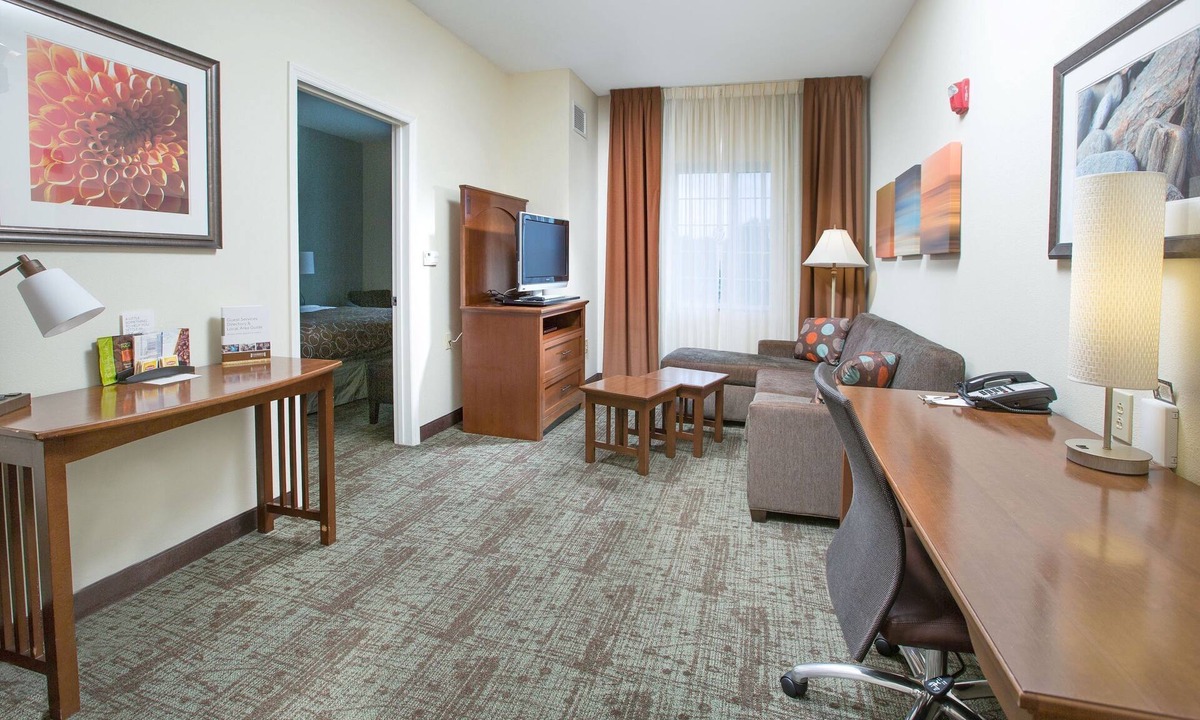 National Hills Apartment | King Suite Near Bush Field Airport | Free Daily Breakfast + Fitness Center