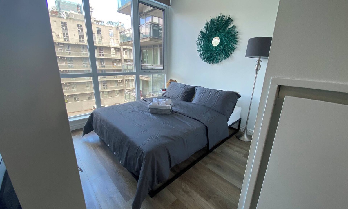 Wellington Place Apartment | King West loftnShort term contact host