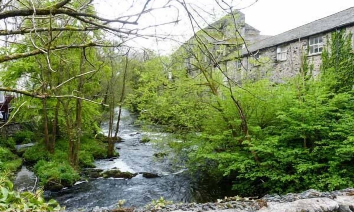 Staveley Cottage | Kingfisher Barn